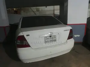 Toyota Corolla X 1.3 Automatic 2000 White