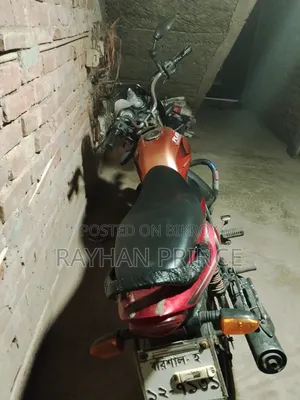 Bajaj Platina 100 2016 Red