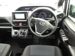 Toyota Noah 2021 Pearl