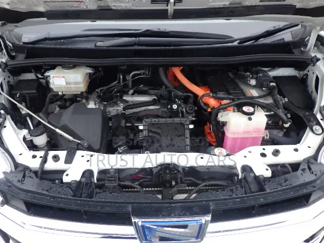 Toyota Noah 2021 Pearl