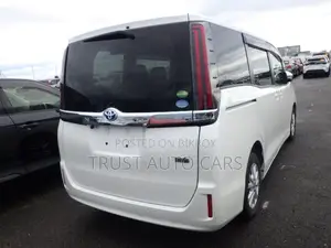 Toyota Noah 2021 Pearl