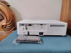 Maxell MC-EX403 NEW 4200 Lumens Multimedia Projector