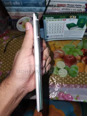 স্যামসাং গ্যালাক্সি এস২১ ৫জি ১২৮ জিবি হোয়াইট
