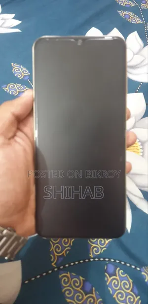 ভিভো ওয়াই১৬ ৬৪ জিবি ইয়েলো
