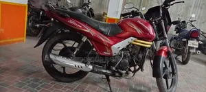 Mahindra Centuro 2015 Red