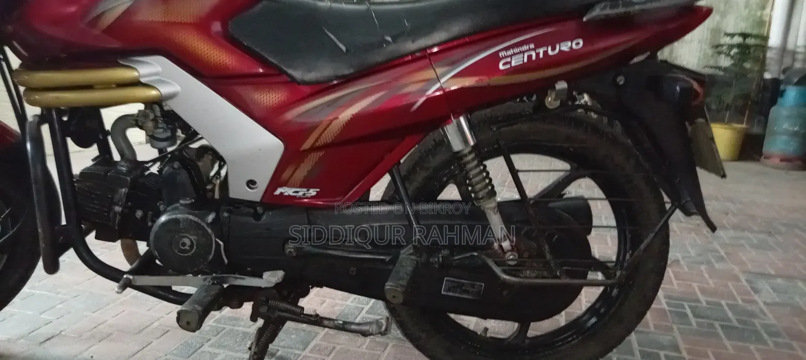 Mahindra Centuro 2015 Red