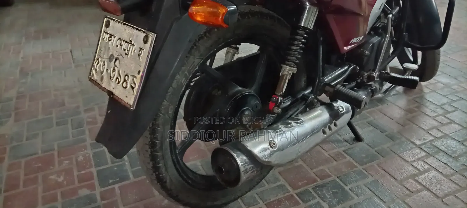 Mahindra Centuro 2015 Red