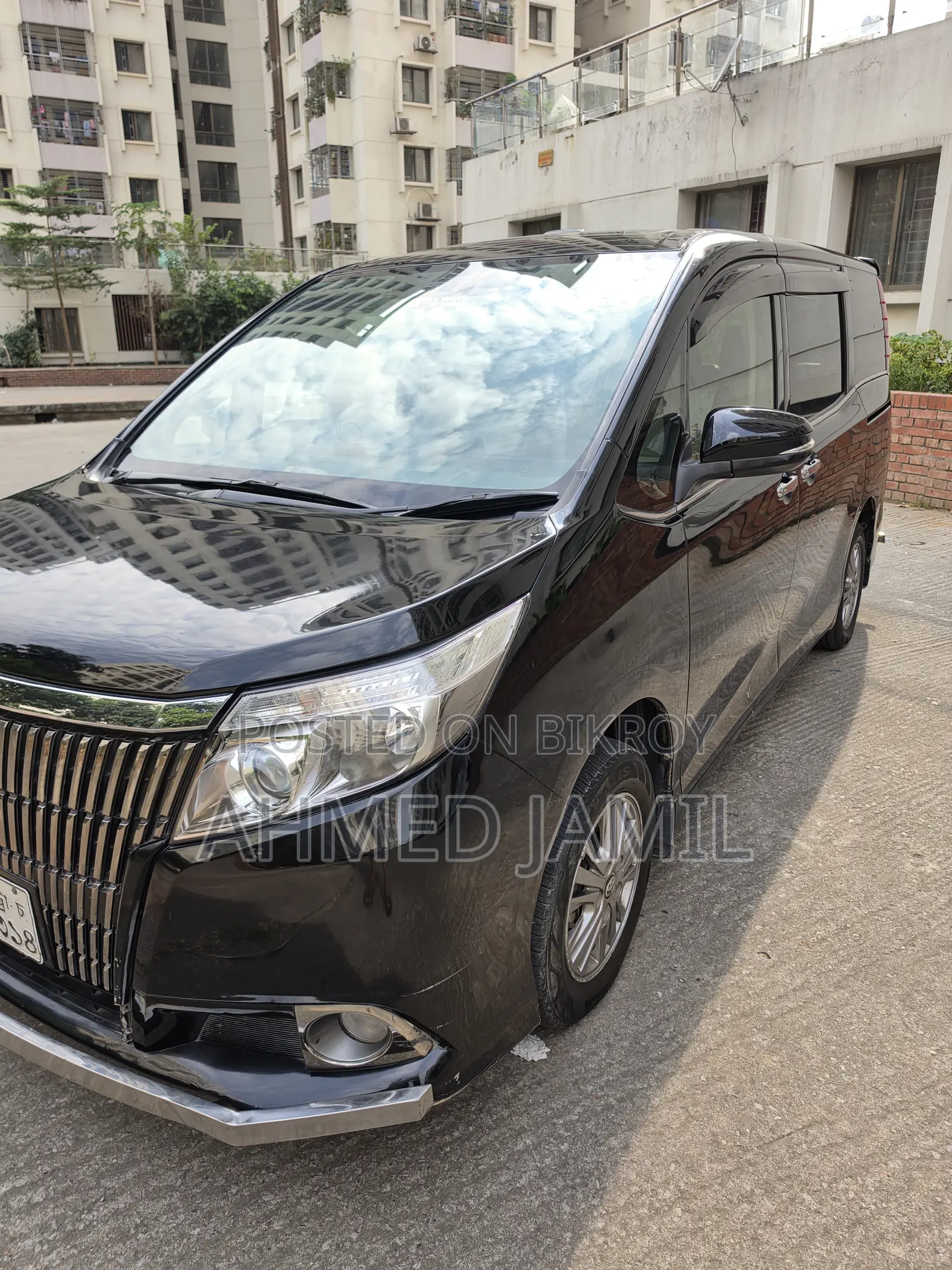 টয়োটা এসকুইয়ার ২০১৪ কালো