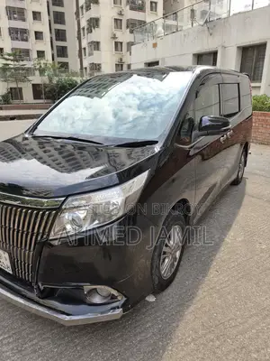 টয়োটা এসকুইয়ার ২০১৪ কালো