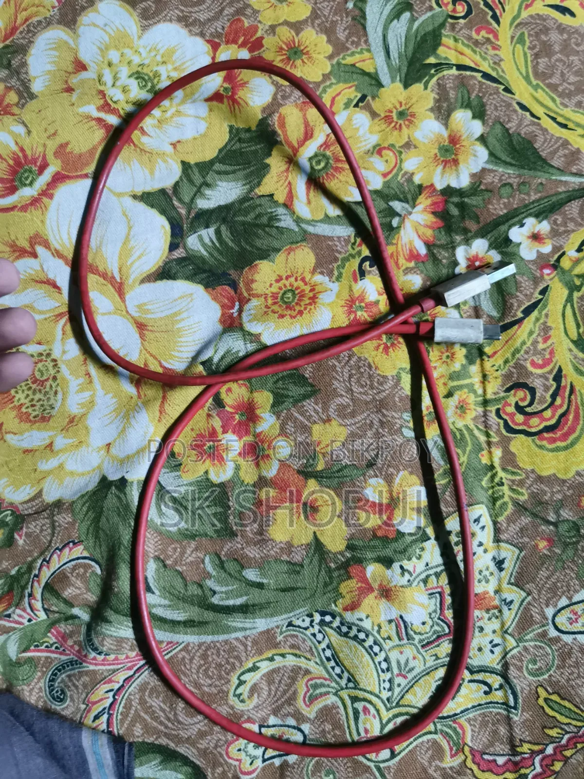 A OnePlus 60W cable
