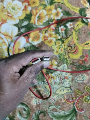 A OnePlus 60W cable