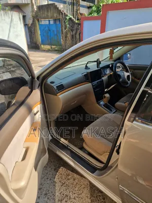 Toyota Corolla 2004 Gold