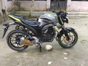 নতুন সুজুকি গিক্সার ২০২৫ সবুজ