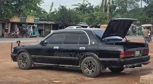 Toyota Crown 1991 Black