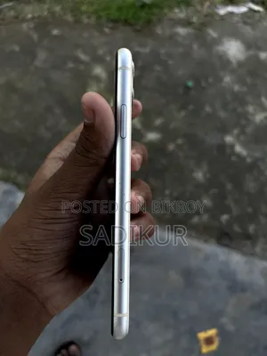 অ্যাপল আইফোন ১১ ৬৪ জিবি হোয়াইট