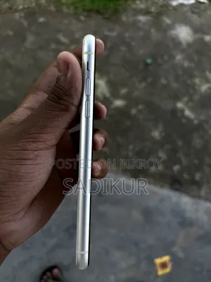 অ্যাপল আইফোন ১১ ৬৪ জিবি হোয়াইট