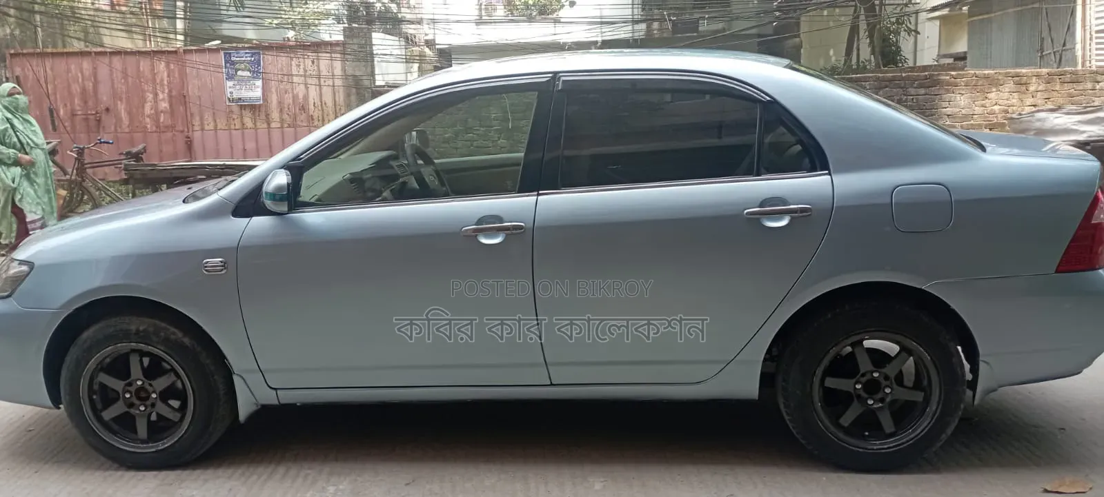 টয়োটা করোল্লা ২০০৪ নীল
