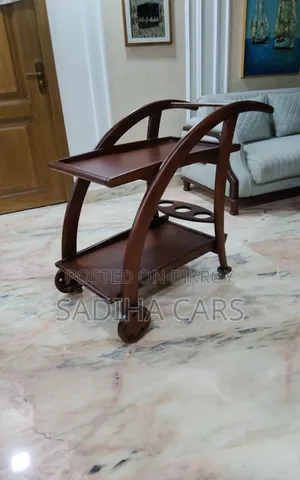 ব্র্যান্ড নিউ কাঠের ট্রলি কাপহোল্ডারসহ