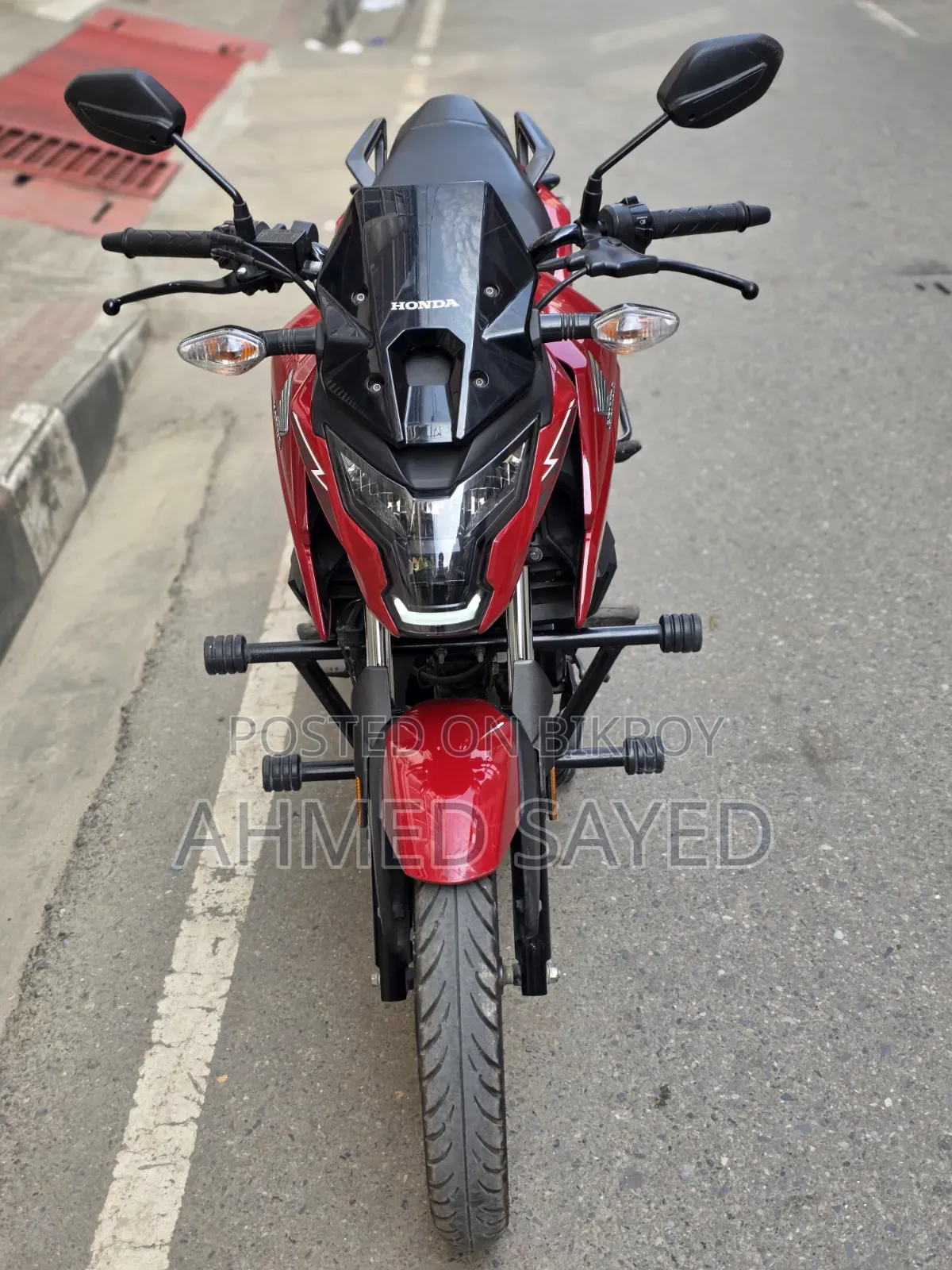 হোন্ডা এক্স-ব্লেড ১৬০ ২০২৫ লাল