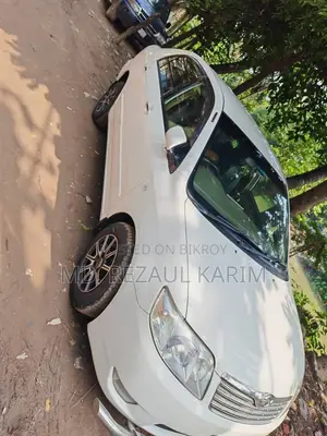 Toyota Corolla Sedan 2005 White