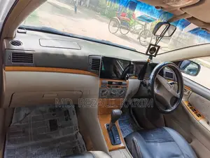Toyota Corolla Sedan 2005 White