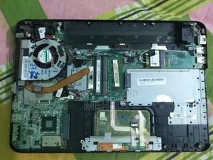 Laptop Toshiba Satellite L840 2GB HDD 500GB