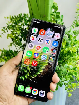 টেকনো ক্যামন ৪০ প্রো ৪জি ২৫৬ জিবি ব্ল্যাক