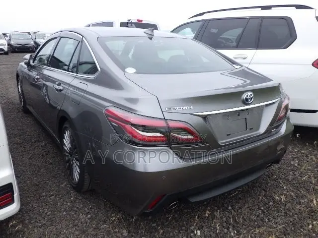 Toyota Crown 2021 Gray