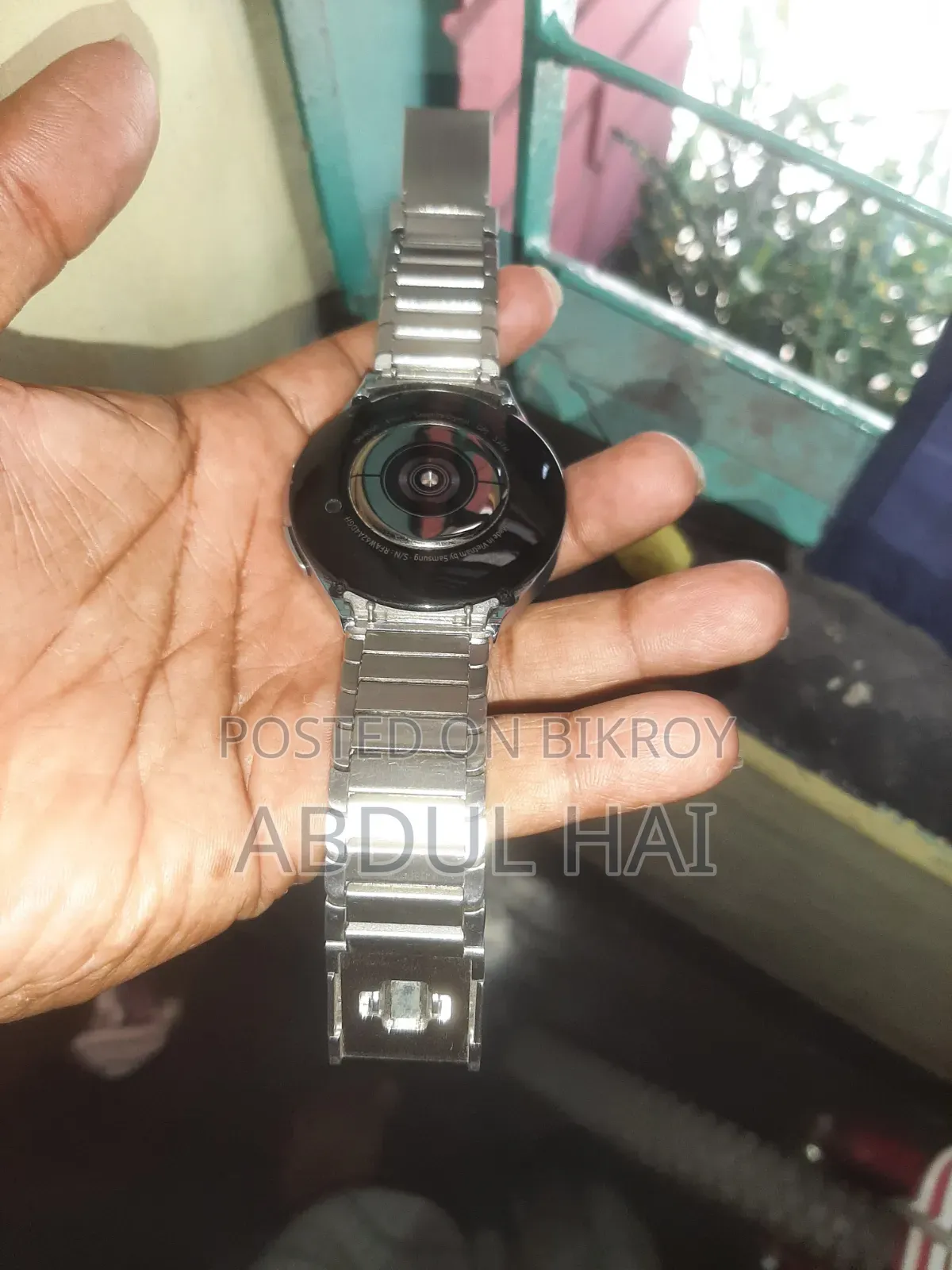 স্যামসাং স্মার্ট ওয়াচ বিক্রি করতে চাই। মডেল ছবিতে দেখতে পাবেন।