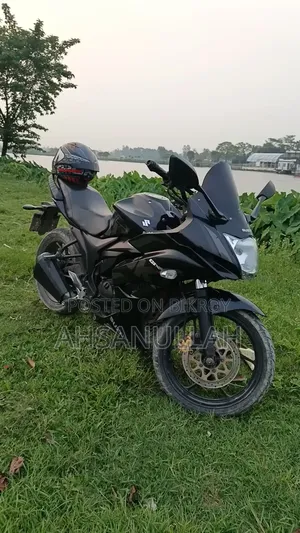 সুজুকি জিক্সার এসএফ ২০১৮ ব্ল্যাক