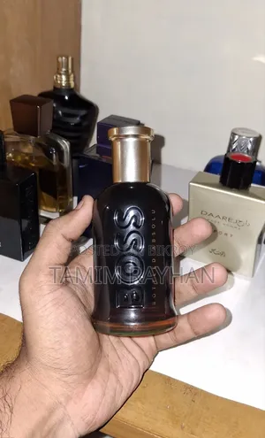 হুগো বস বটলড অবসুলু