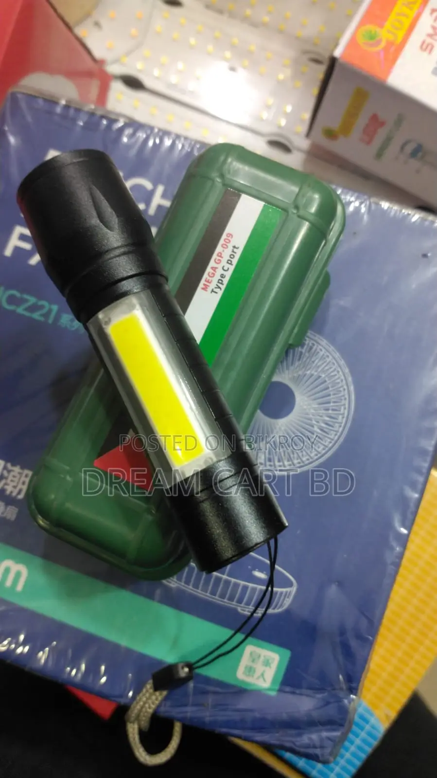Telescopic Zoom Rechargeable XPE+COB LED Mini Torch Light