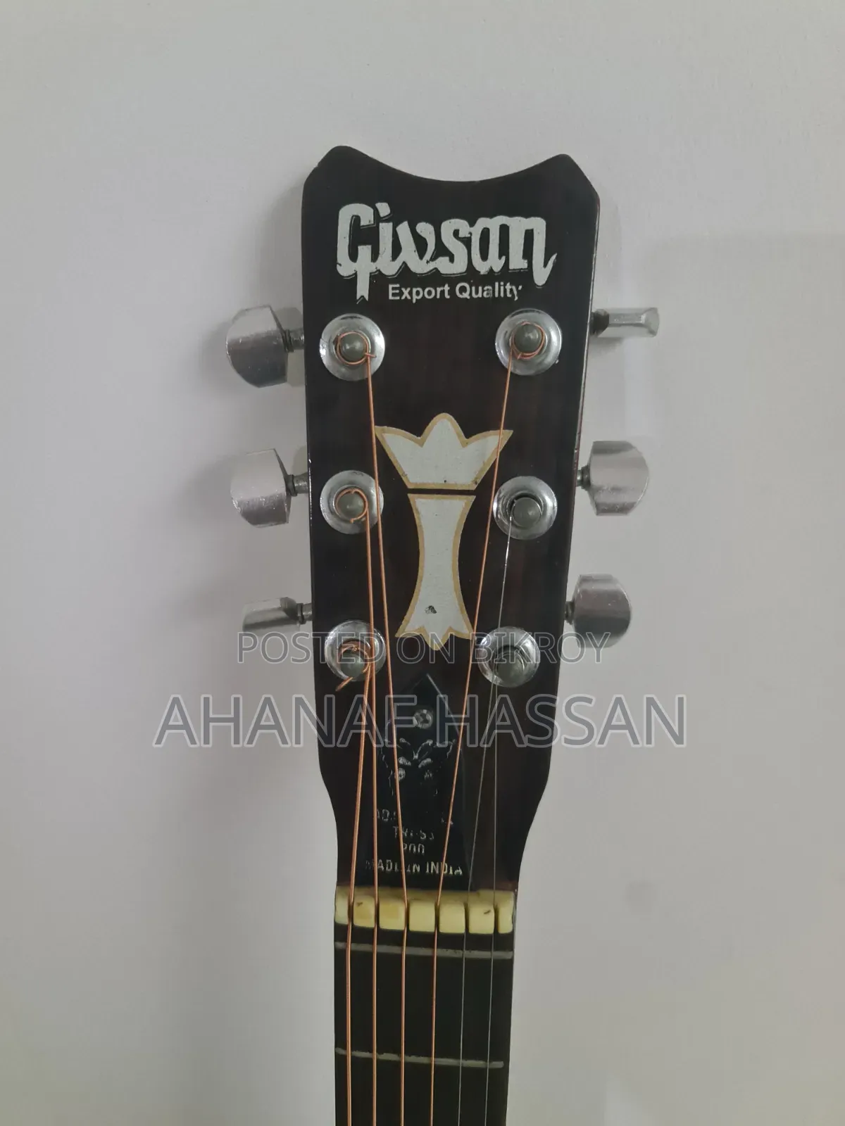 Givson Acoustic Guitar