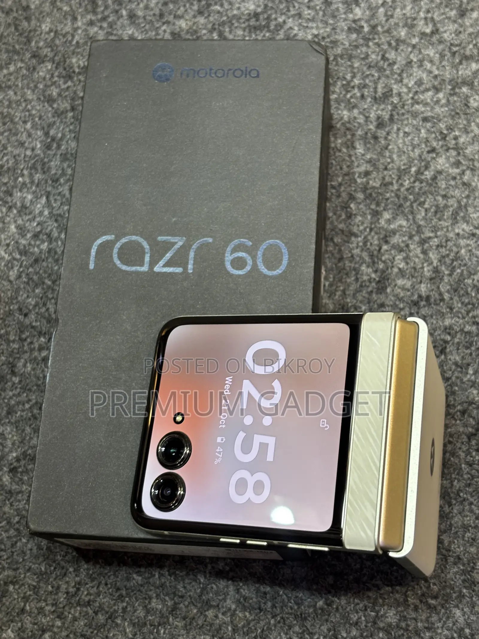 Motorola Razr 60 256 GB White