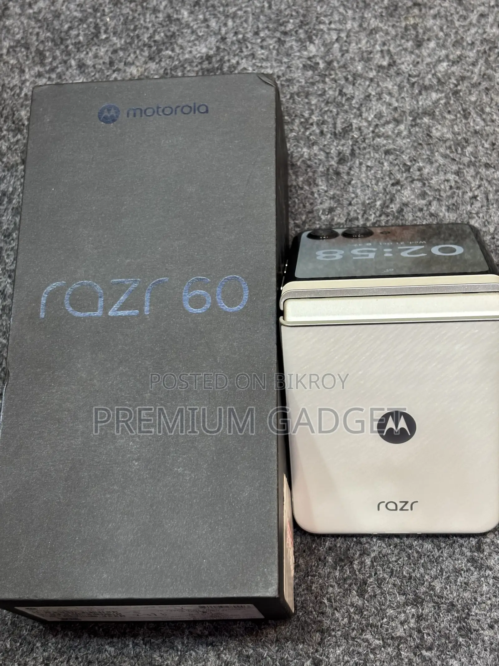 Motorola Razr 60 256 GB White