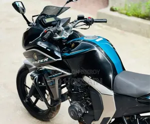 ইয়ামাহা ফেজার ভি২ ২০১৯ কালো