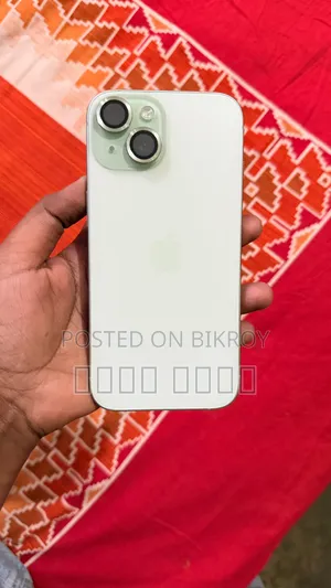 Apple iPhone 15 128 GB Green