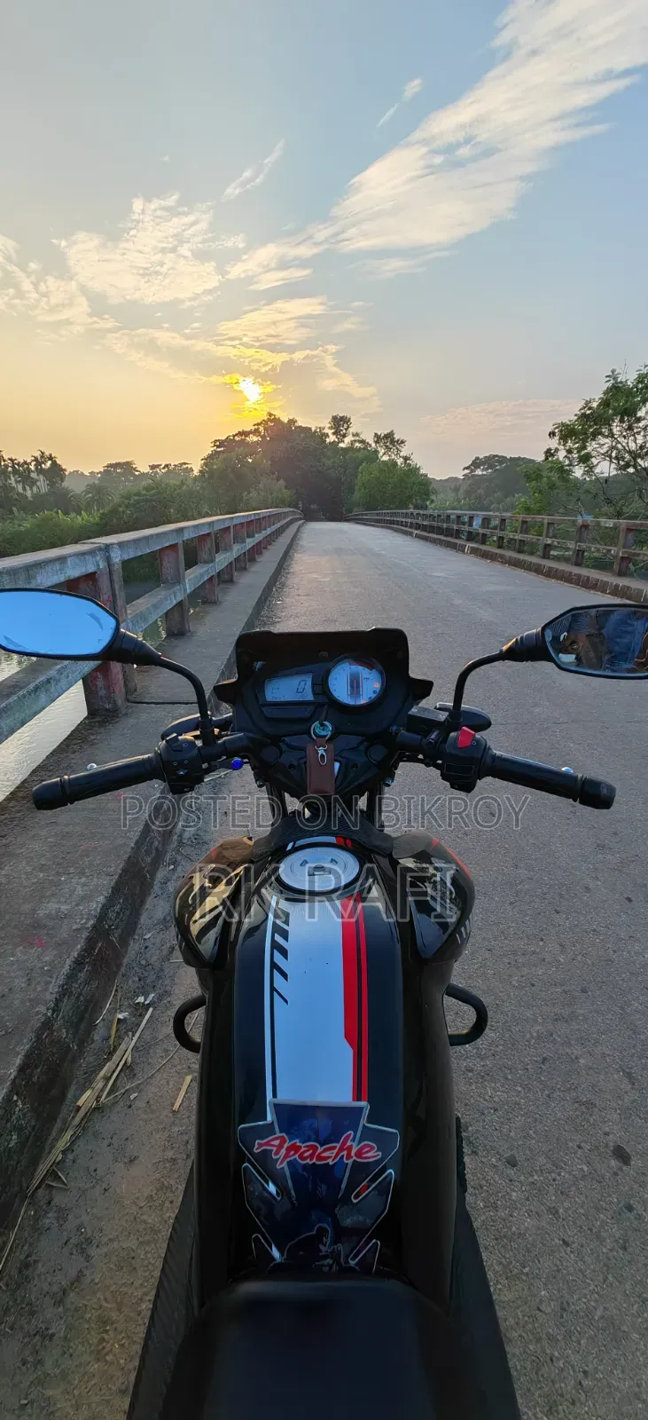 TVS Apache RTR 160 2V 2025 Black