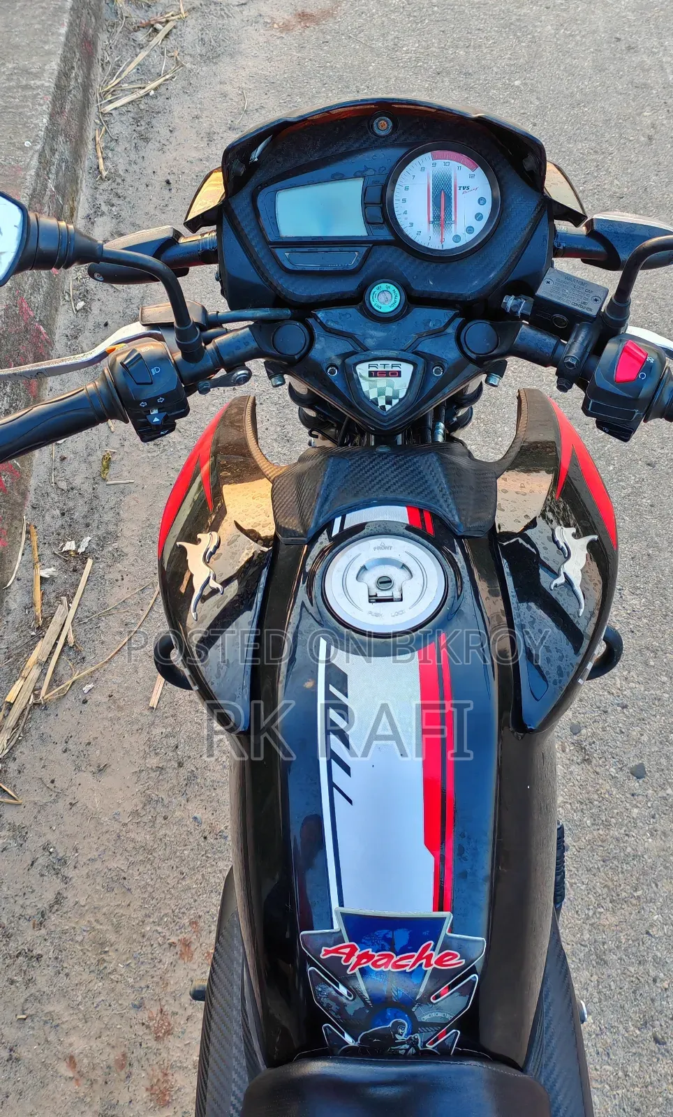 TVS Apache RTR 160 2V 2025 Black