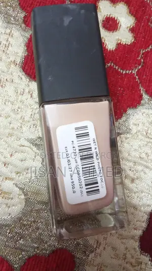 Selling My Foundation in Soft Beige and SHEGLAM Concealer