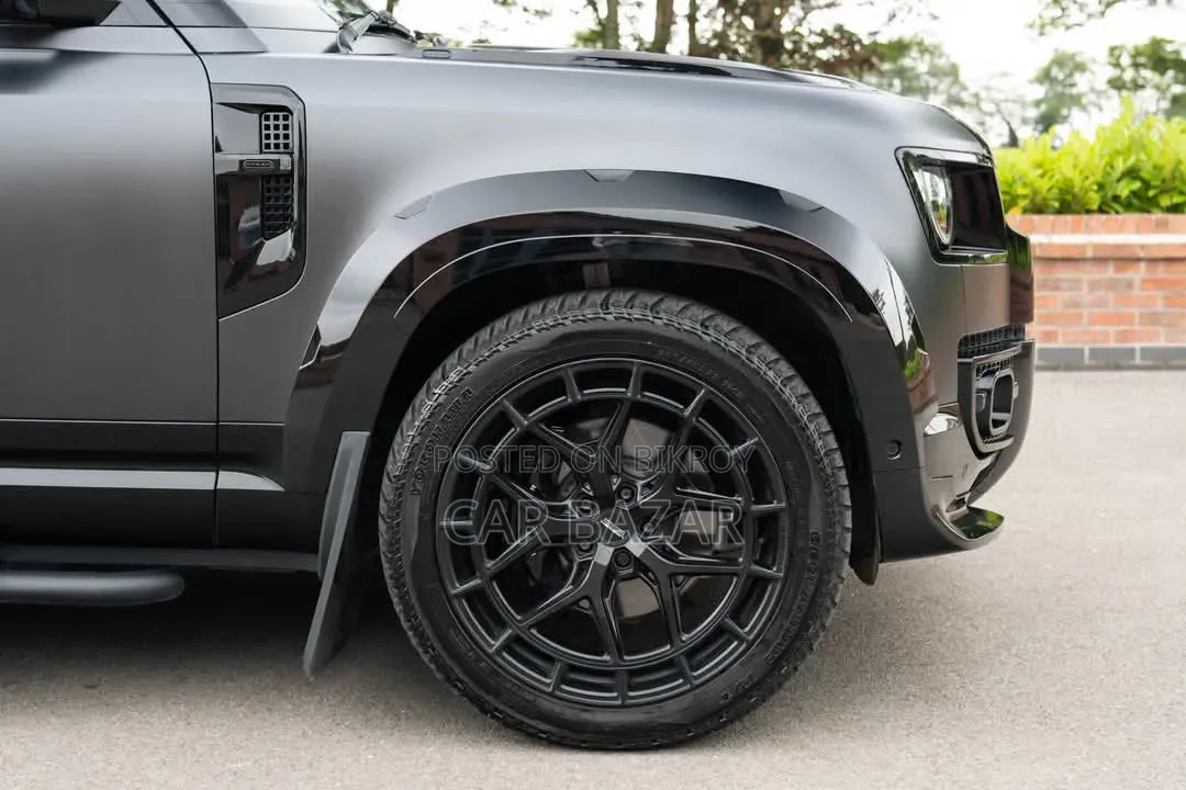 New Land Rover Defender 110 P300 S 2025 Matt Black