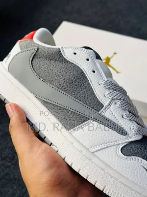 • Jordan 1 Low Travis Scott X Stüssy "Grey White Red"