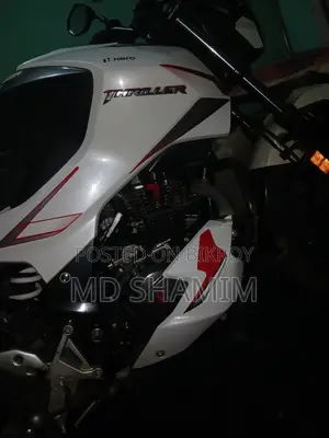 Hero Thriller 160R 2021 White