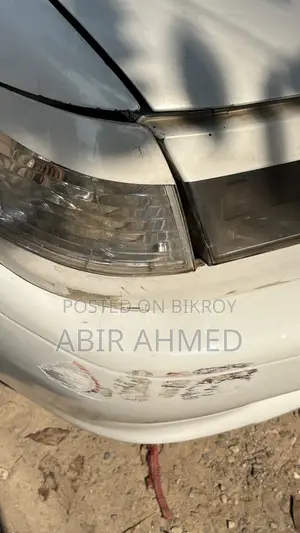টয়োটা করোলা ১.৯ ডি সেডান ২০০০ হোয়াইট