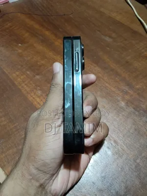 মোবাইল ফোন কালো