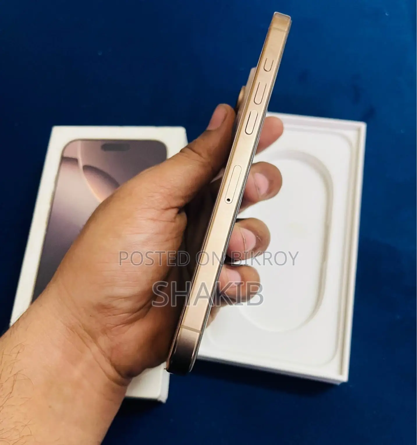 New Apple iPhone 16 Pro Max 256 GB Gold