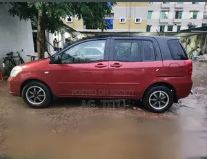 Toyota Raum 2006 Red