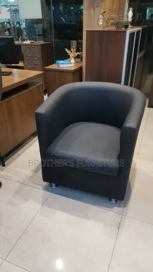 রেস্তোরাঁর সোফা Rexin and Fabric Available