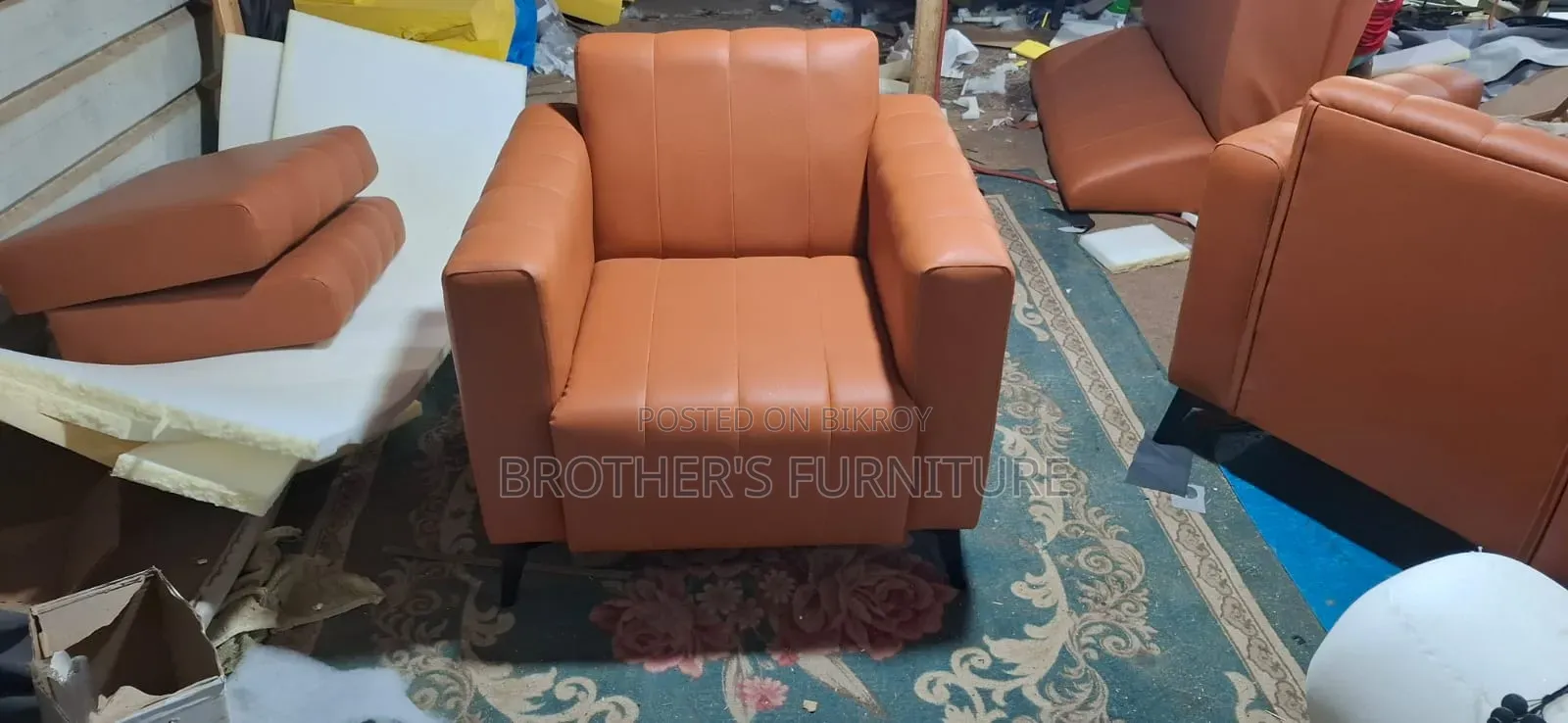 রেস্তোরাঁর সোফা Rexin and Fabric Available