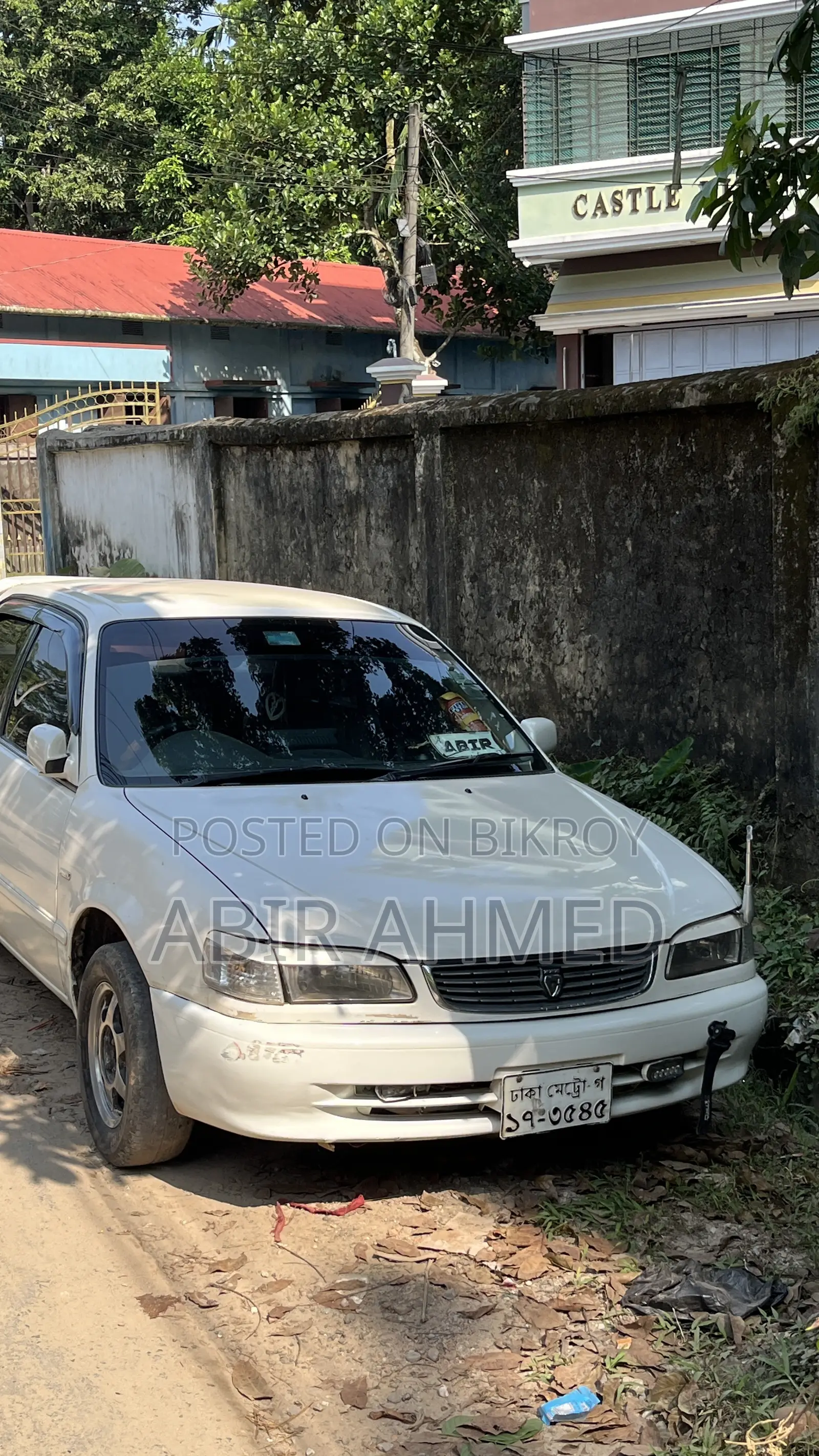 টয়োটা করোলা ১.৯ ডি সেডান ২০০০ হোয়াইট